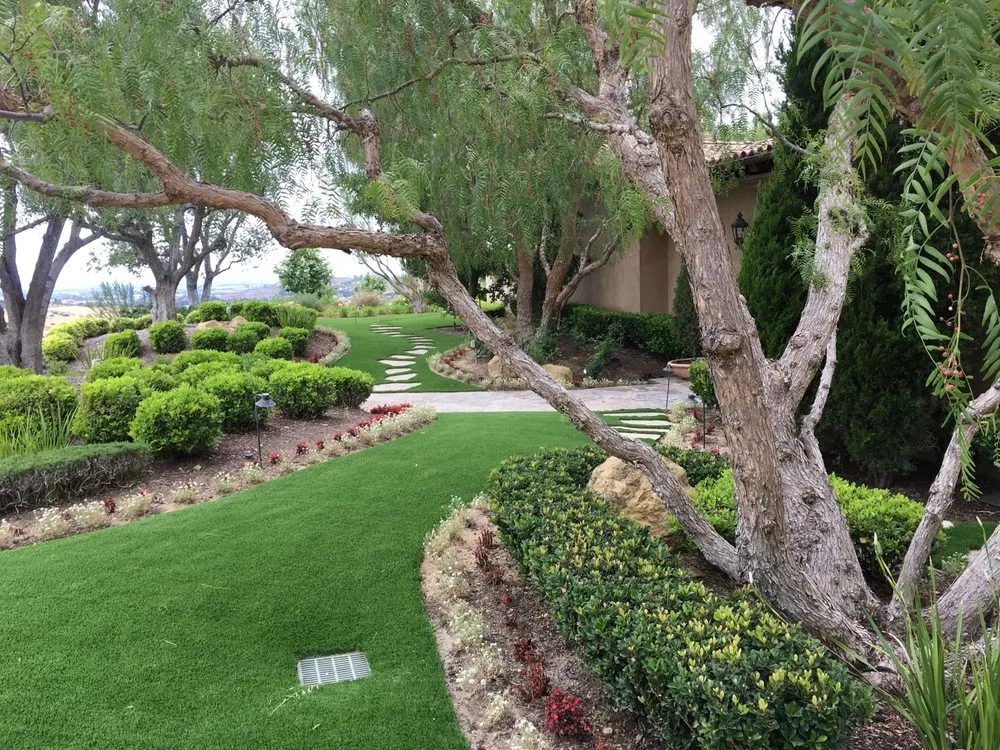 Custom outdoor landscaping in San Diego, CA by Grizzly Outdoor