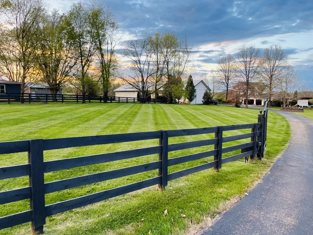 Reliable yard maintenance with custom design across New Albany, IN - GRN-Garden Lawn Care