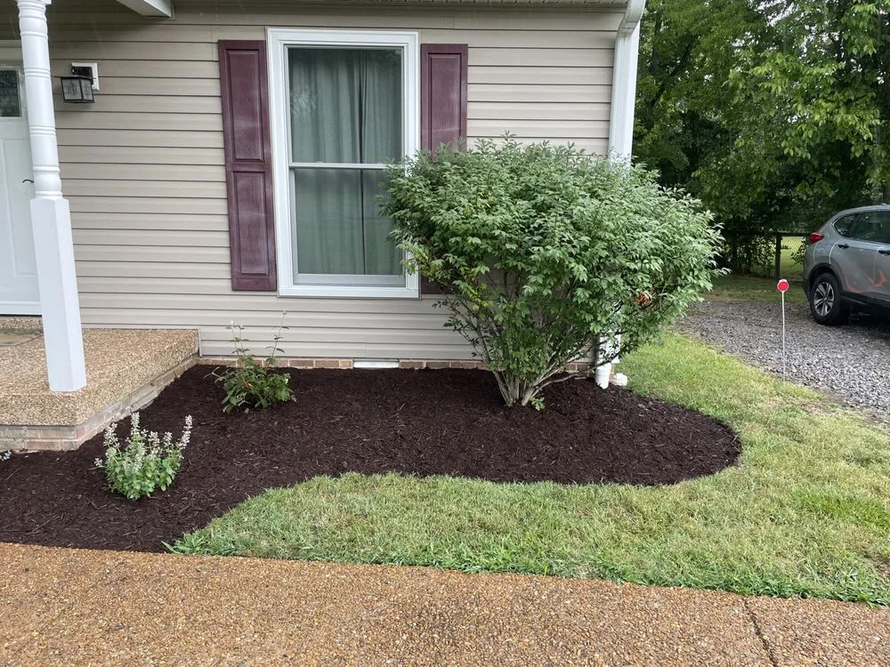 Expert yard maintenance for year-round maintenance across Smyrna, TN - Groom Tennessee Landscaping