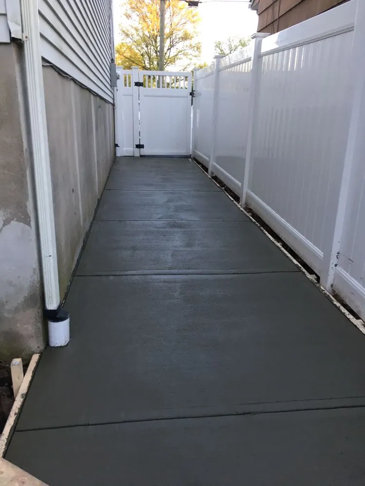 Top-rated lawn mowing service in Teaneck, NJ by Groot's Landscaping & Construction