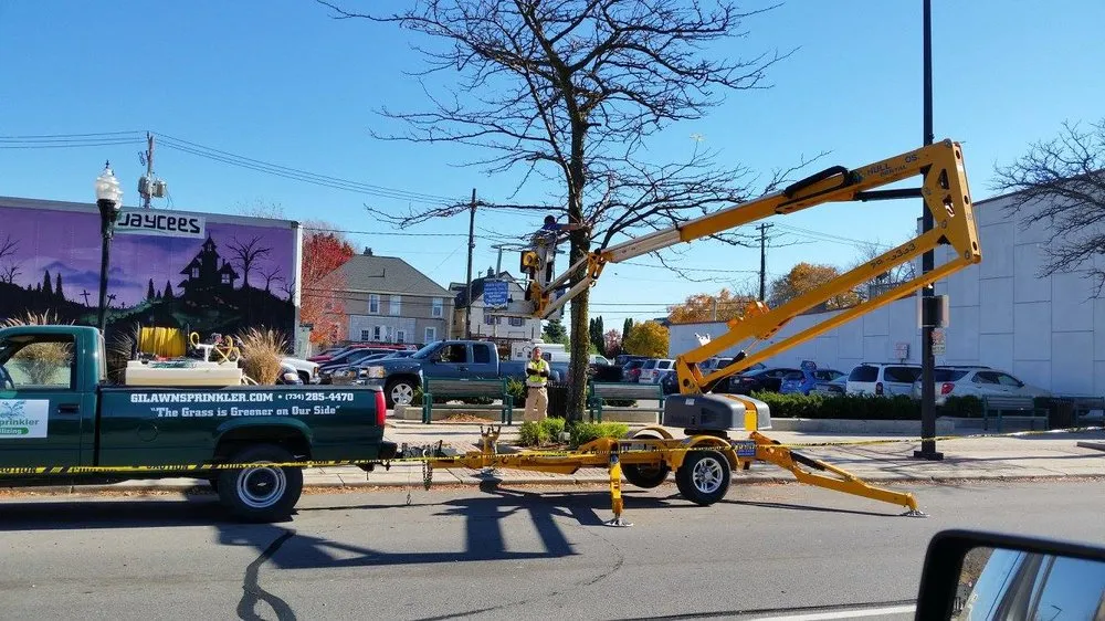 Local lawn care service experts serving Wyandotte, MI - Grosse Ile Lawn Sprinkler & Fertilizing
