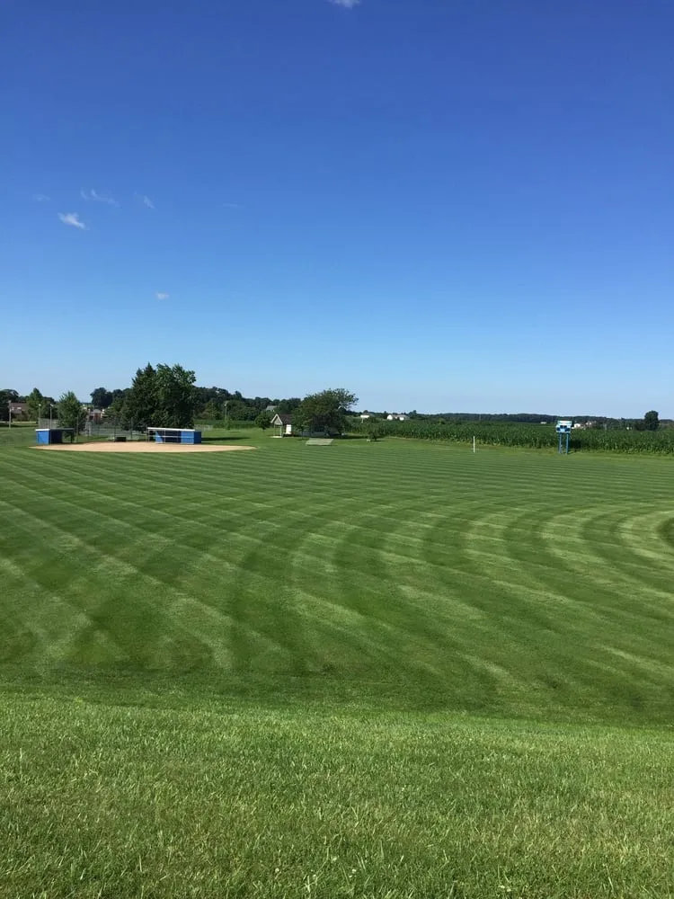 Expert outdoor landscaping experts serving Stewartstown, PA - Grossman's Lawn Service