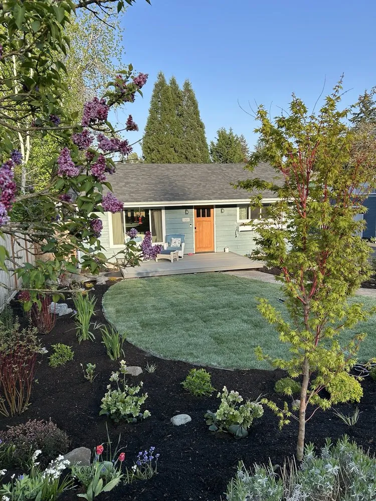 Top-rated garden landscaping in Kirkland, WA by Grotes Garden Design