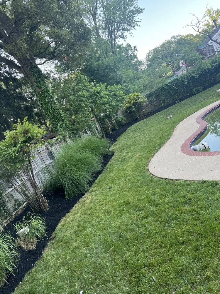 Local lawn mowing service in Prince Frederick, MD - Grotto Landscaping