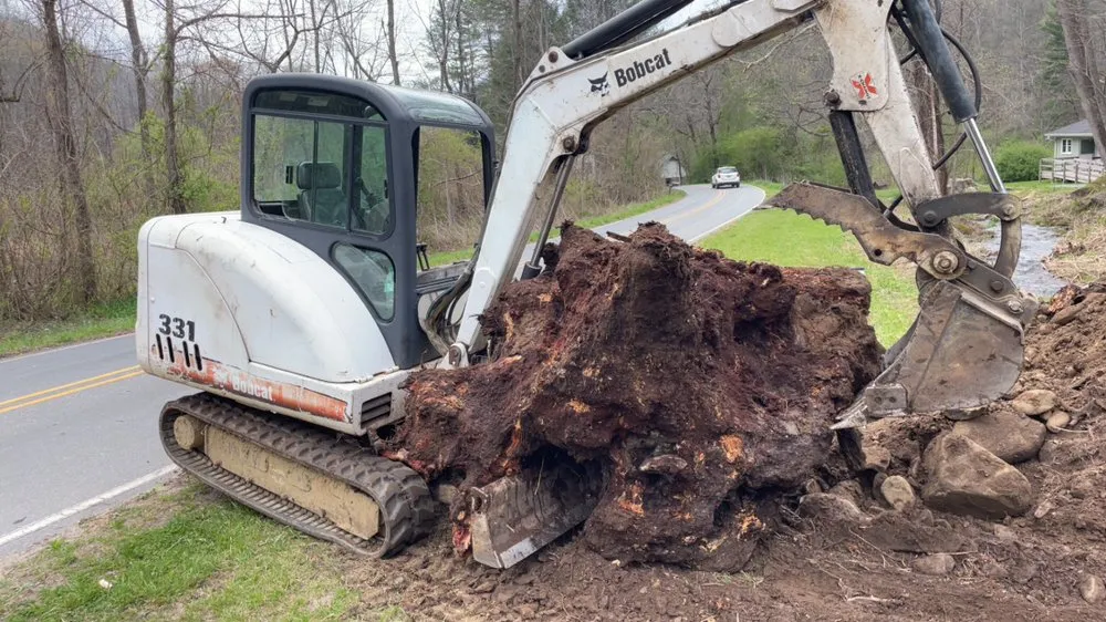 Custom residential landscaping experts serving Robbinsville, NC - Ground Breakers Site Services
