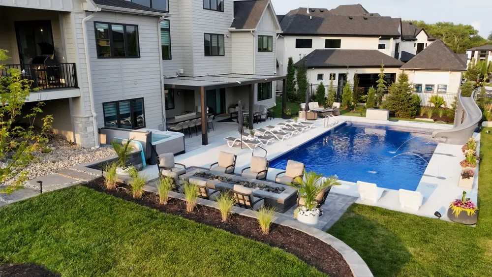 Custom residential landscaping experts serving Waterloo, NE - Ground Builders