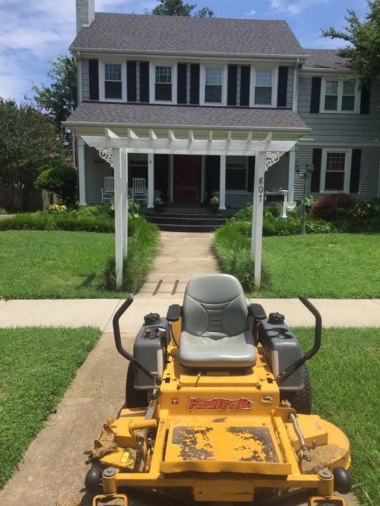 Affordable lawn mowing service in Lavaca, AR by Ground Control