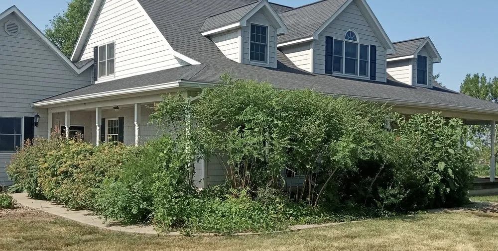 Custom outdoor landscaping in Nelson, MO by Ground Control