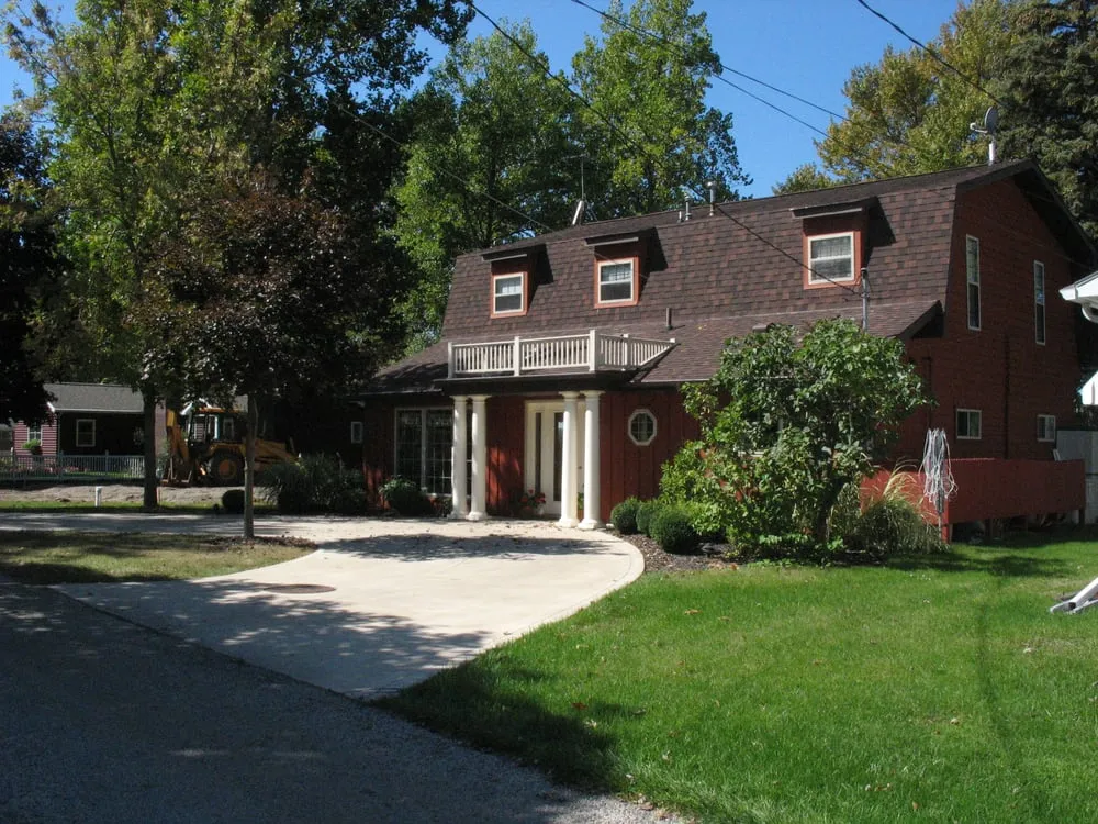 Professional landscaping services experts serving Muncie, IN - Ground Effects Landscape and Design