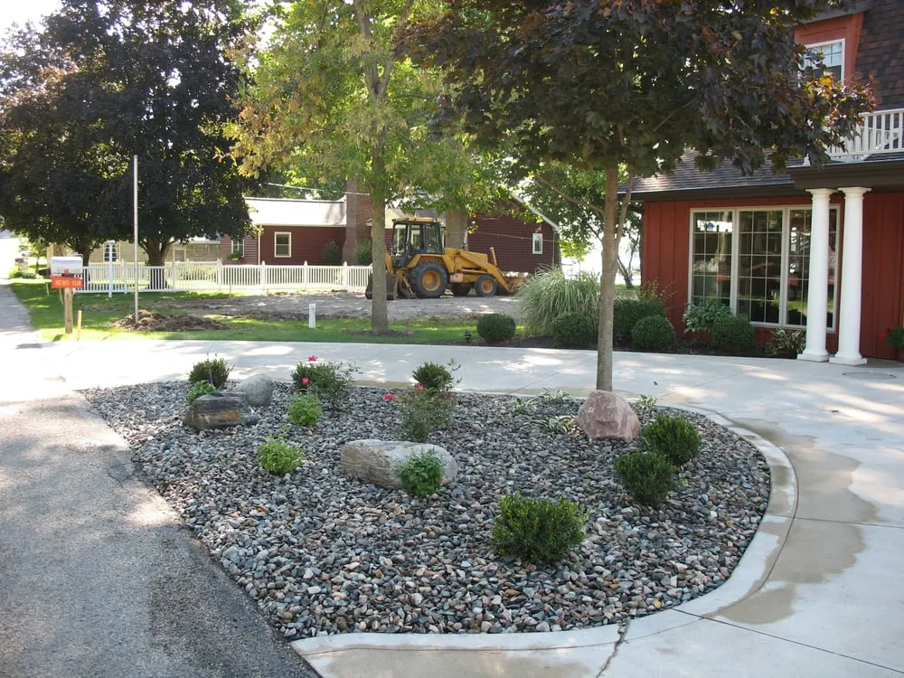 Expert residential landscaping experts serving Muncie, IN - Ground Effects Landscape and Design