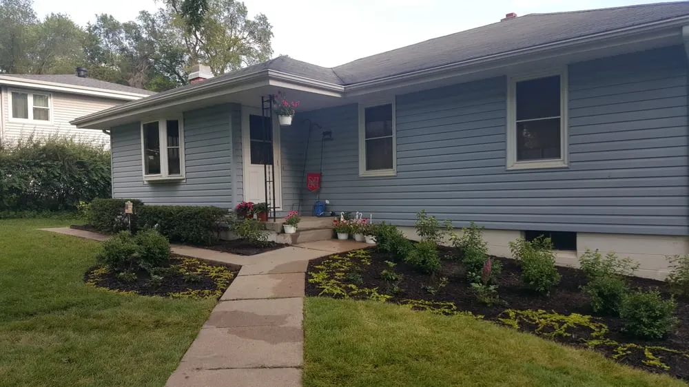 Affordable residential landscaping with custom design across Omaha, NE - Ground Effects Lawn & Landscape