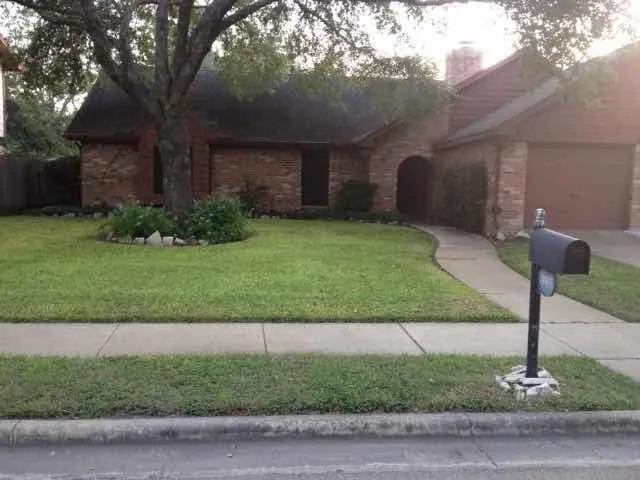 Professional outdoor landscaping in Victoria, TX - Ground Effects