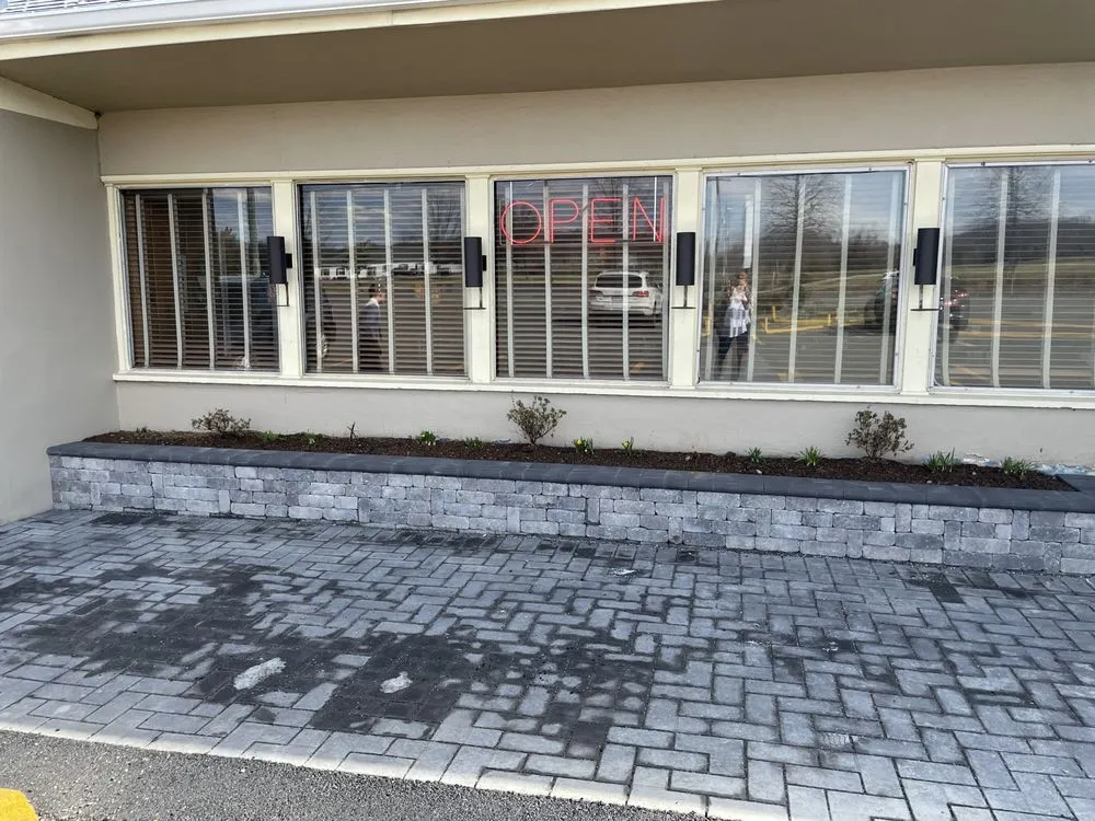 Custom landscape installation in Warrenton, VA by Ground Effects