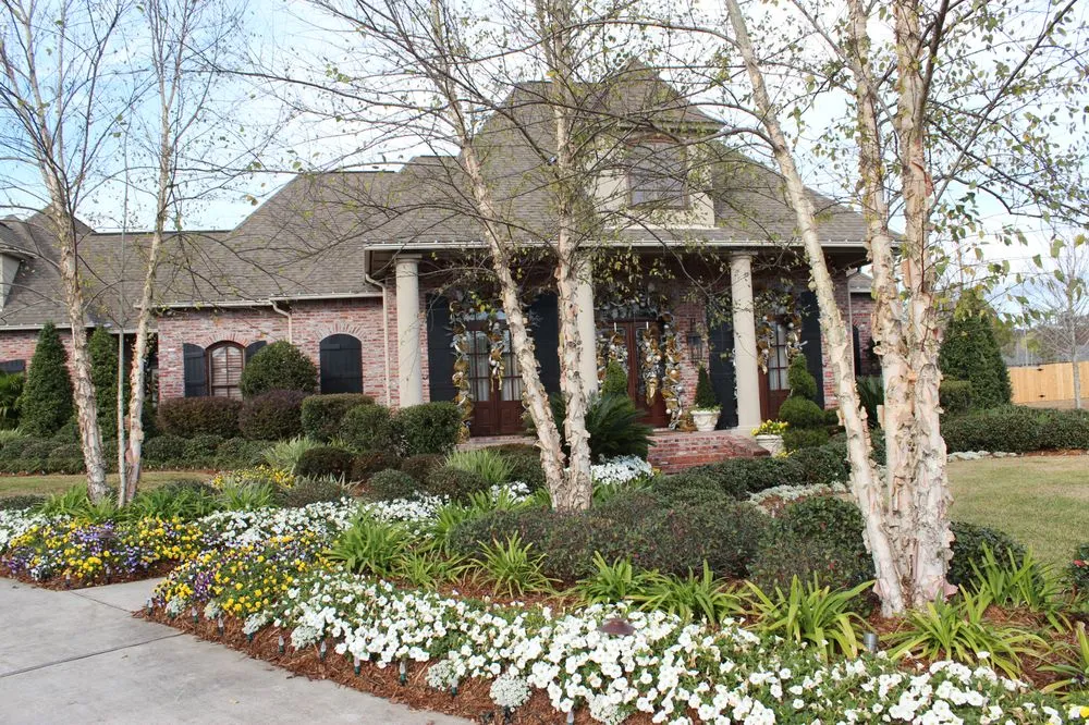 Local garden landscaping experts serving Mandeville, LA - Ground Hog Landscape Management