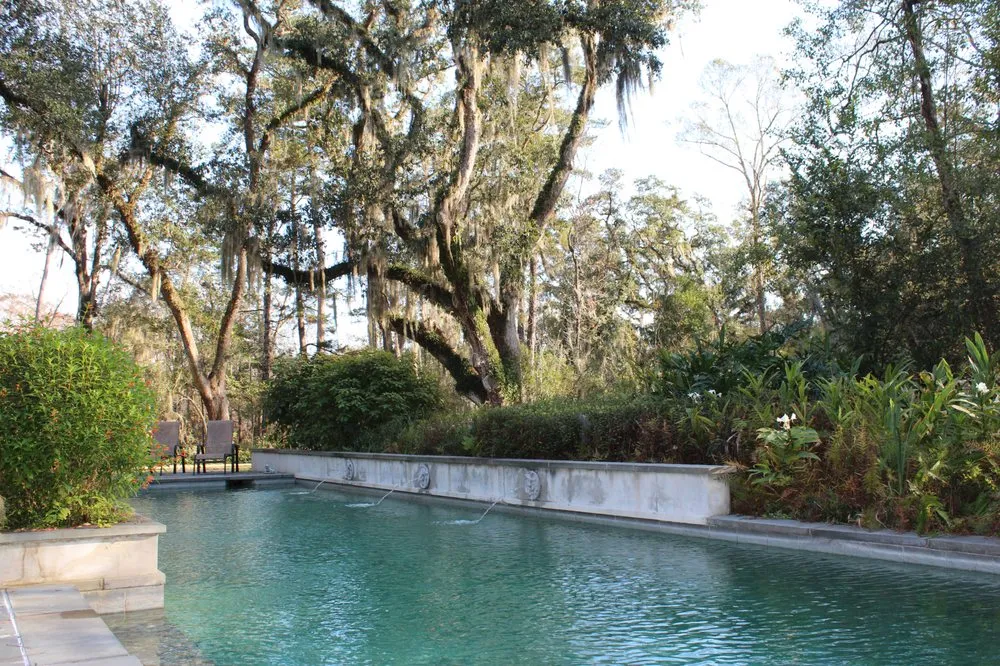 Custom landscaping services experts serving Mandeville, LA - Ground Hog Landscape Management