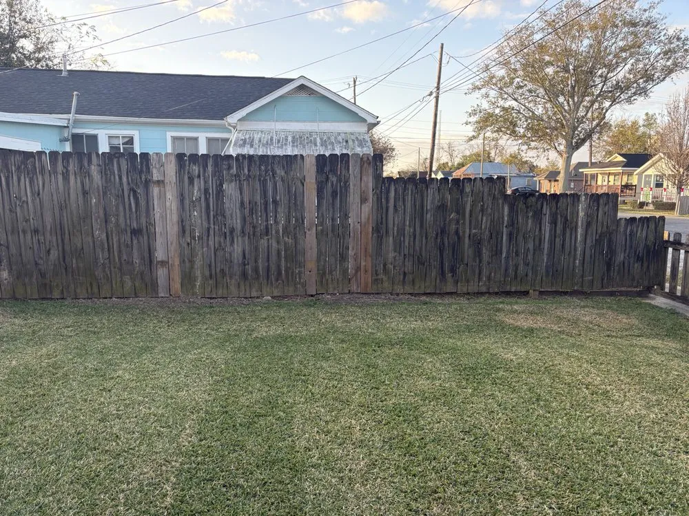 Professional residential landscaping for homes in Thibodaux, LA by Ground Level Maintenance