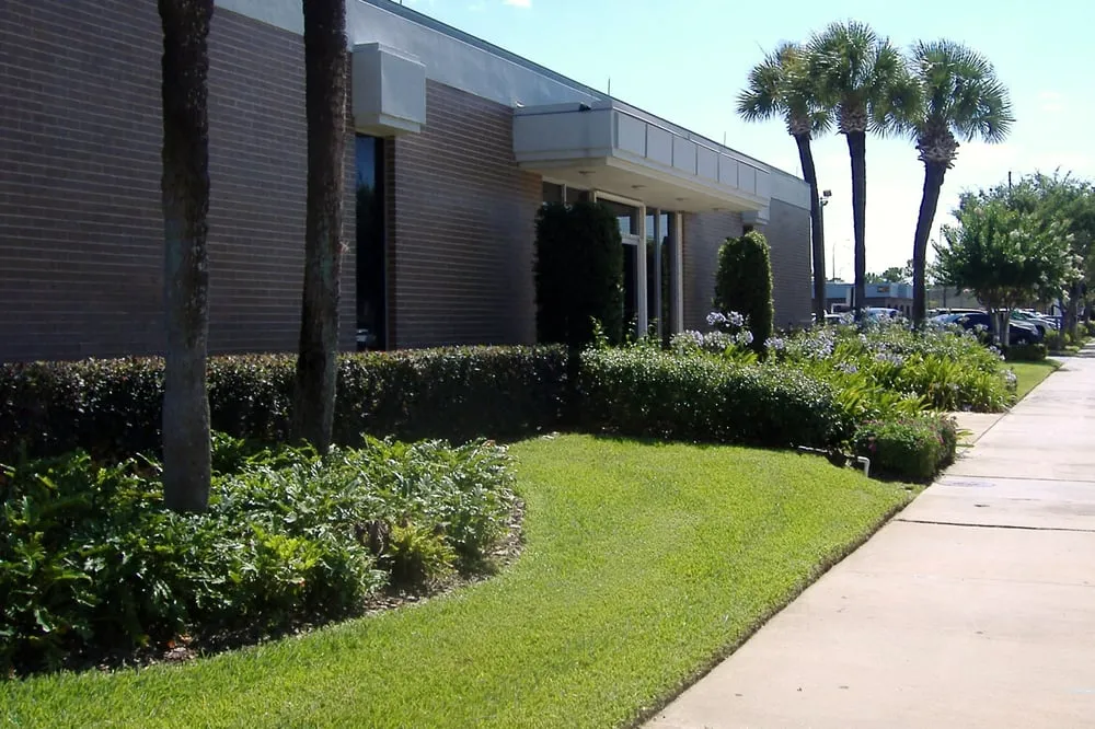 Professional residential landscaping in Saint Cloud, FL by Ground Masters