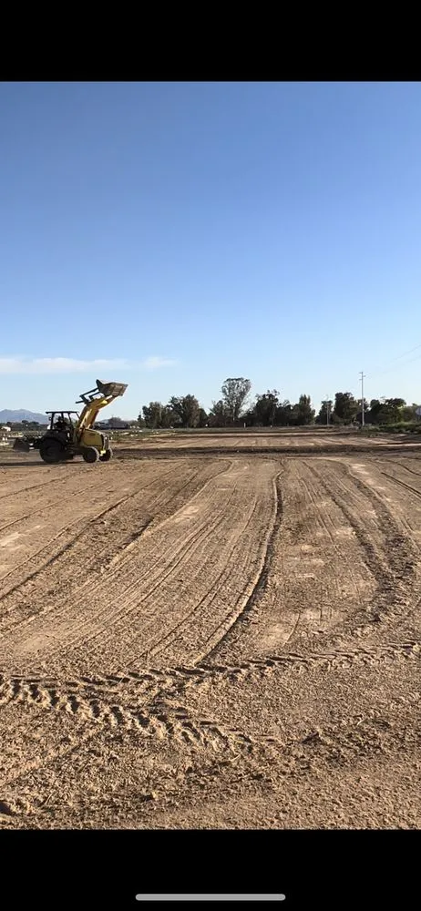 Professional outdoor landscaping for beautiful yards in Scottsdale, AZ by Ground Worx