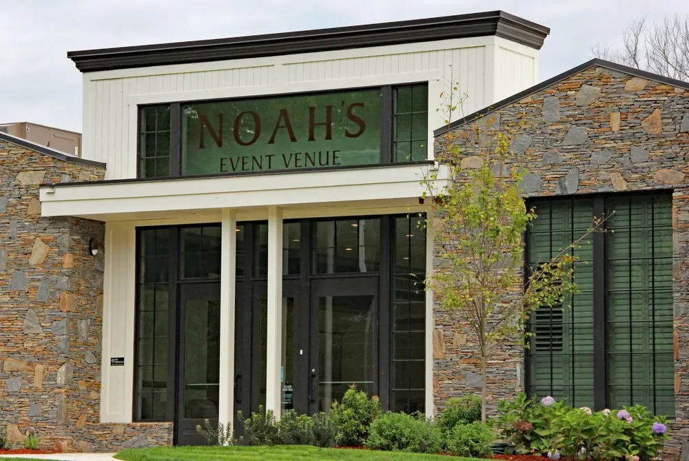 Top-rated outdoor landscaping in Derry, NH by Groundhog Landscaping