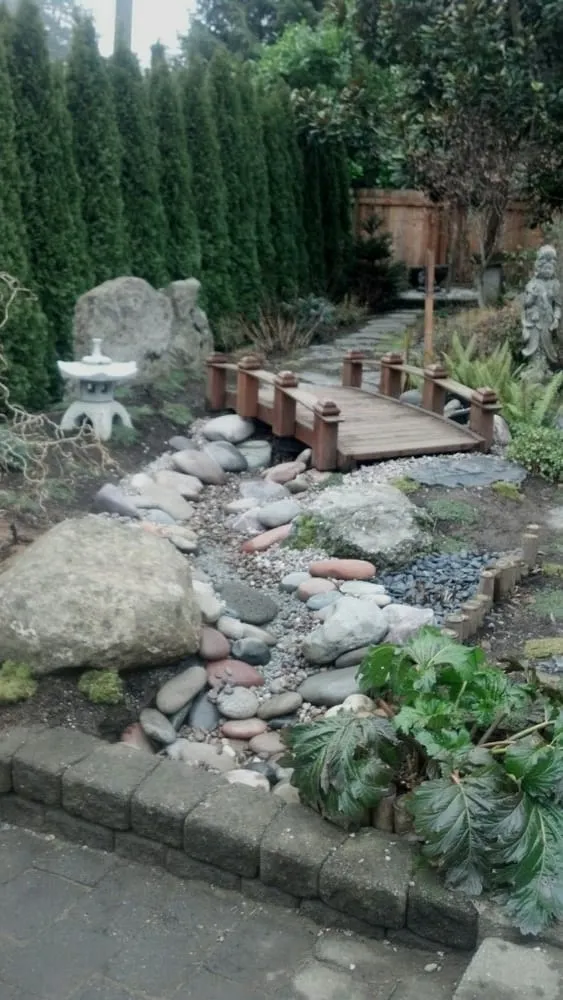 Custom landscape design experts serving Camano Island, WA - Grounds & Gardens