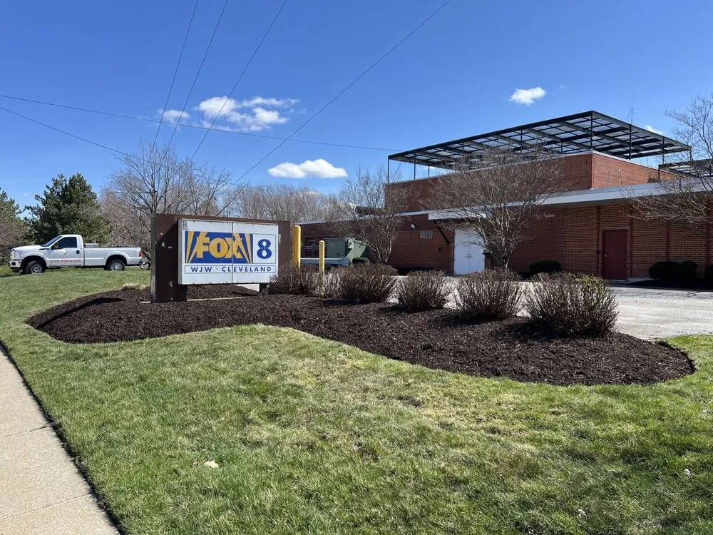 Affordable garden landscaping experts serving Brooklyn, OH - Grounds by Coffey East