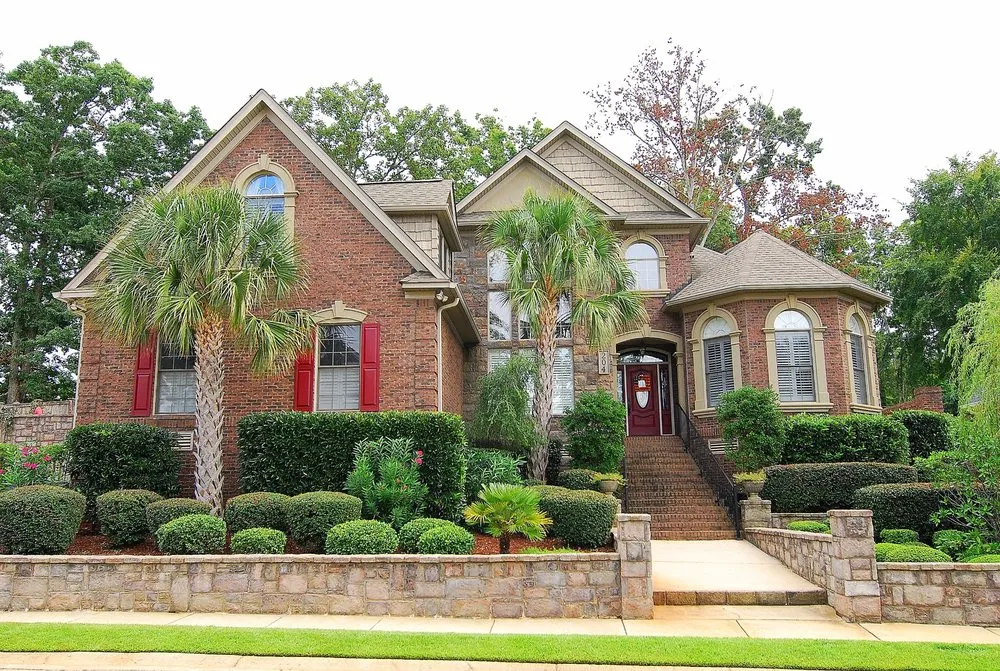 Trusted yard cleanup service experts serving Lexington, SC - Groundscapes Maintenance & Design