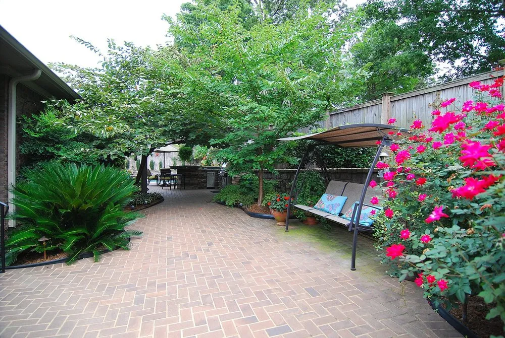 Local lawn care service experts serving Lexington, SC - Groundscapes Maintenance & Design