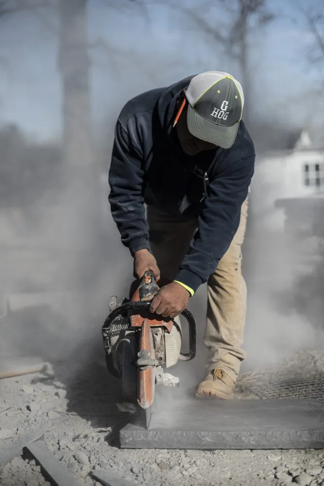 Local lawn care service experts serving Baltimore, MD - Groundshog Landscaping