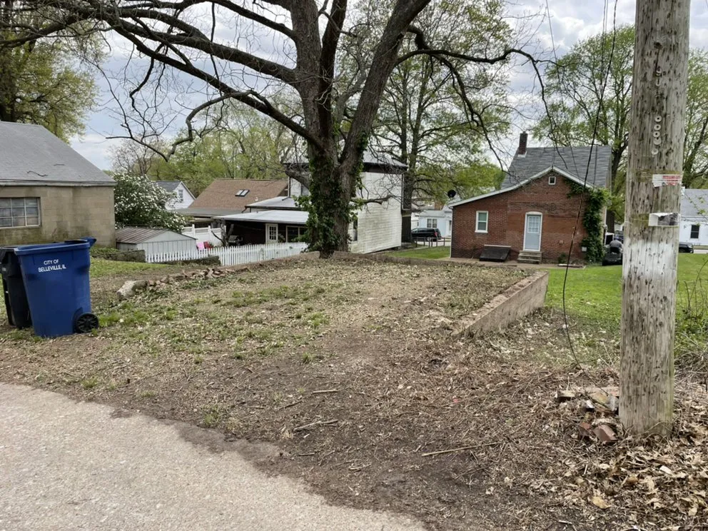 Custom yard maintenance in Shiloh, IL - GroundsKeeper Lawn & Landscape