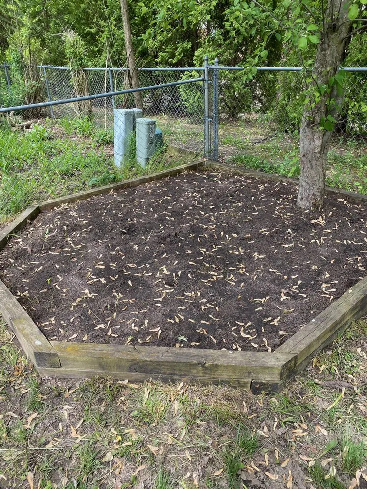 Expert outdoor landscaping in Canton, MI - Groundsmen