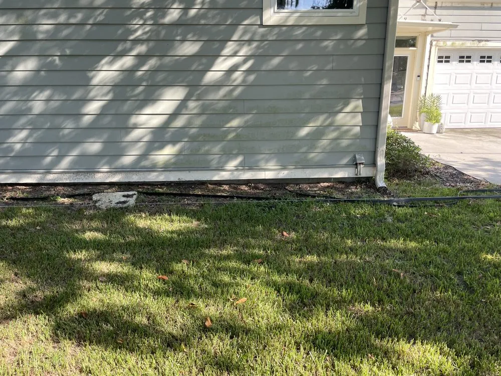 Expert yard maintenance for homes in Summerville, SC by Groundsmen