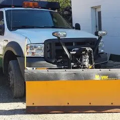 Custom outdoor landscaping in Cincinnati, OH by GroundTakers