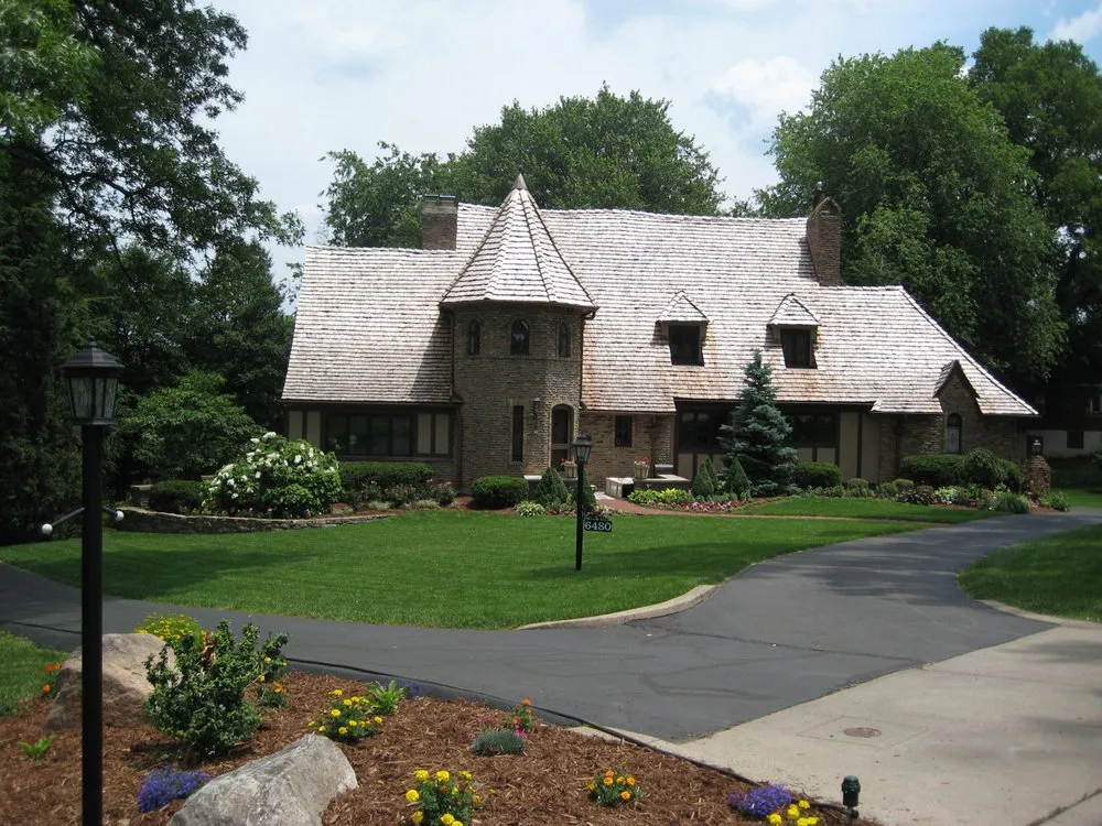 Local garden landscaping with custom design across Cincinnati, OH - GroundTakers