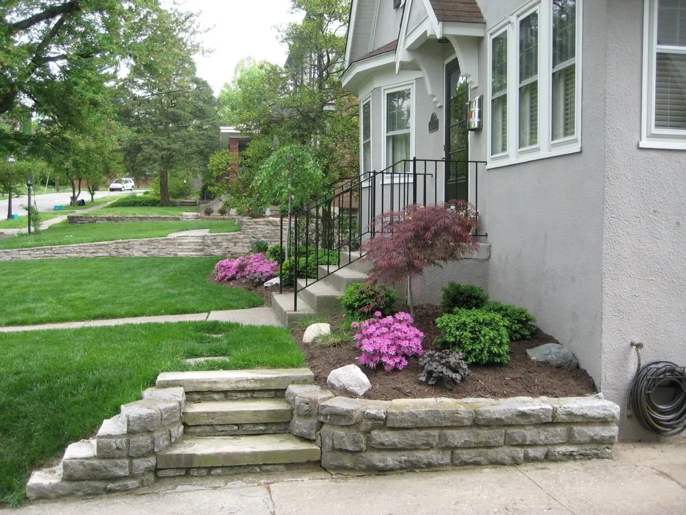 Trusted outdoor landscaping experts serving Cincinnati, OH - GroundTakers