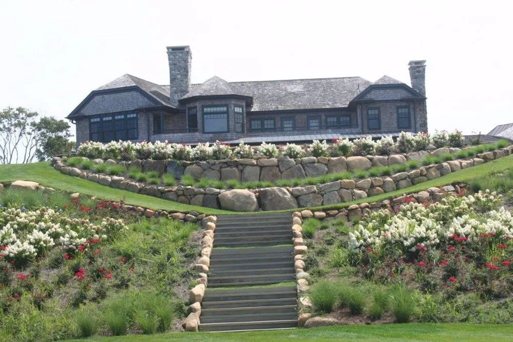 Reliable yard cleanup service in East Hampton, NY by Groundworks Landscaping