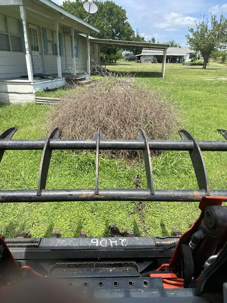 Reliable lawn mowing service experts serving Corsicana, TX - GroundWorx Services