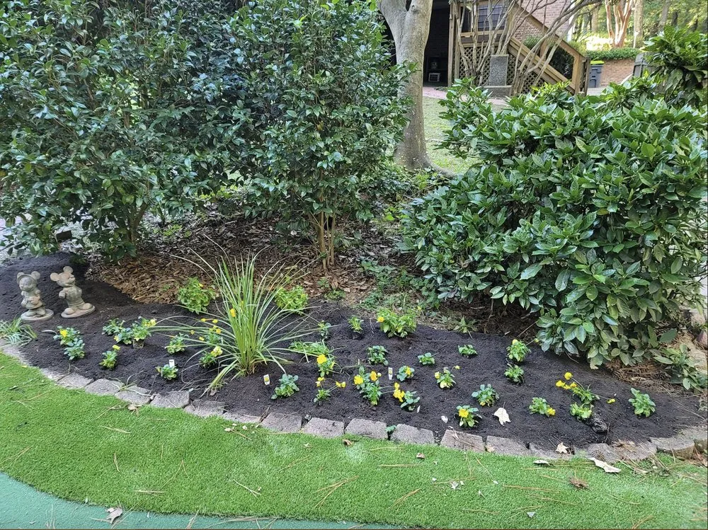 Custom lawn care service in Columbia, SC by Grow It, Mow It