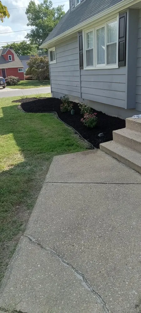 Custom yard cleanup service experts serving Oxford, PA - Grow N Mow