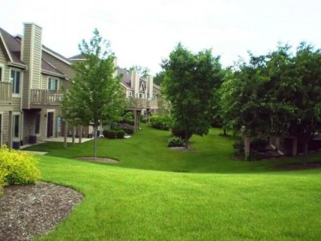 Expert garden landscaping experts serving Pleasant Prairie, WI - Grow Rite Landscape Management