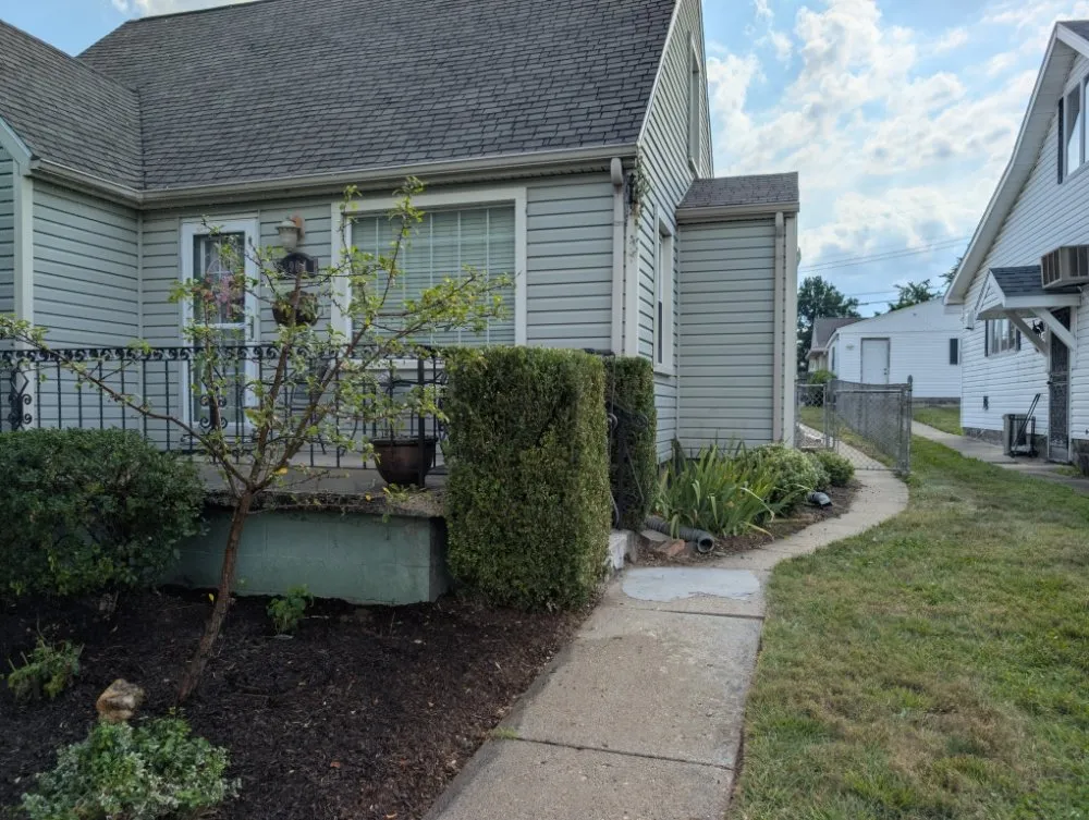 Custom yard cleanup service in Kokomo, IN - Grow With Gordon