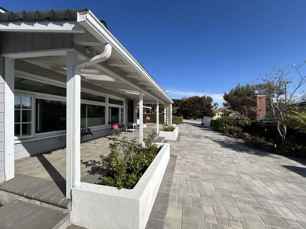 Reliable landscaping services for year-round maintenance in Simi Valley, CA by Growe Landscapes