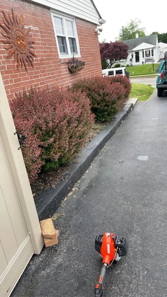 Expert lawn care service experts serving Philadelphia, PA - Growing Grass Landscaping