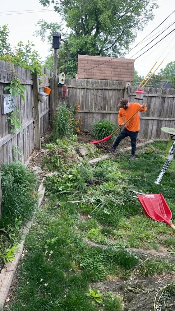 Top-rated yard cleanup service in Philadelphia, PA - Growing Grass Landscaping