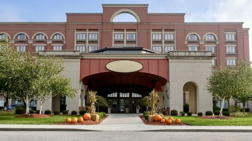 Expert landscaping services for residential properties in Canonsburg, PA by Growing Seasons Landscaping