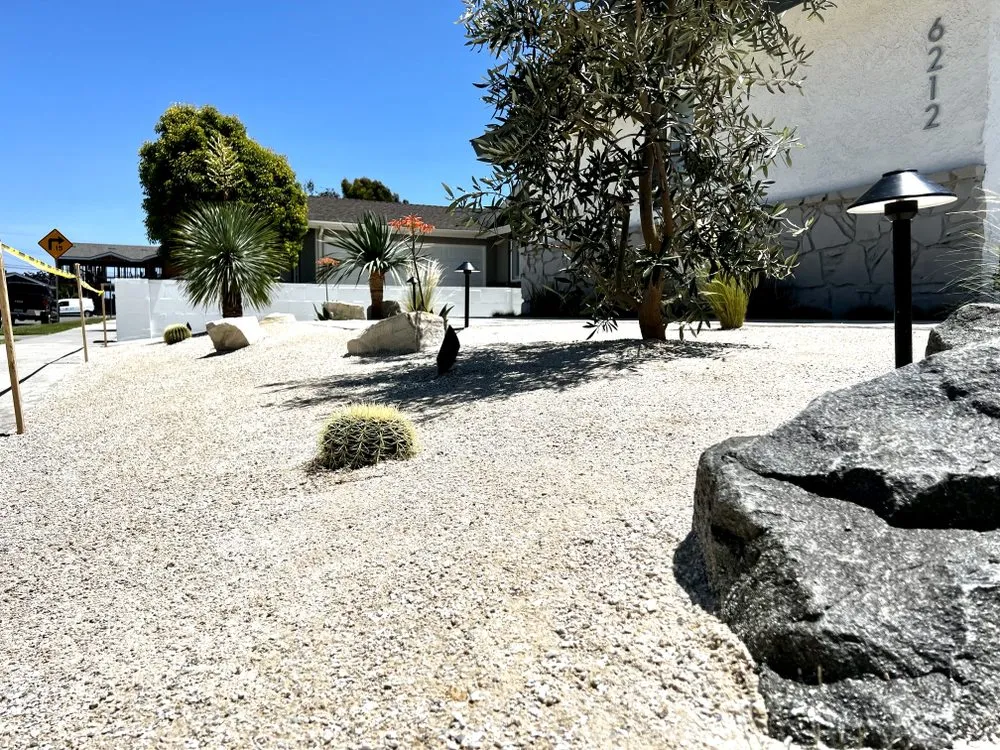 Professional lawn mowing service experts serving San Diego, CA - Growscapes