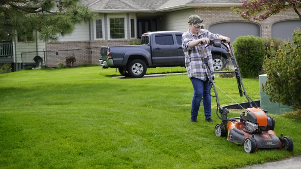 Affordable lawn care service for beautiful yards across Whitefish, MT - Grumpybee Lawn Care