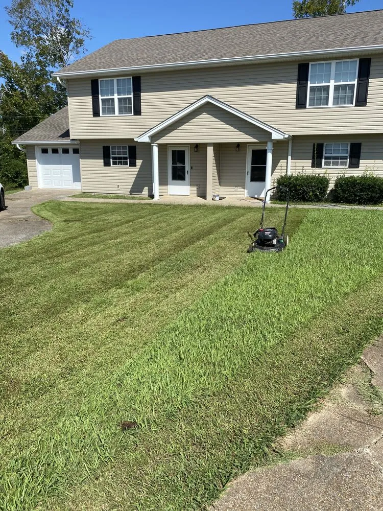 Trusted lawn care service experts serving Chattanooga, TN - Gryphon Lawncare and Landscaping