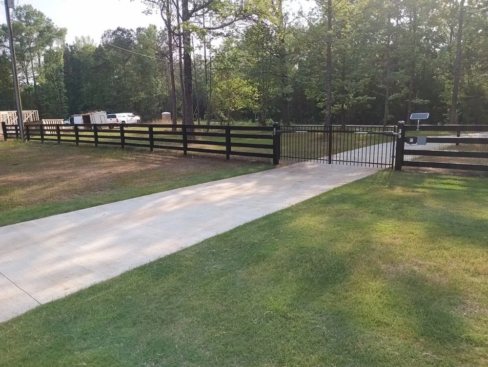 Professional landscaping services in Hogansville, GA - G’s Fencing and Landscaping