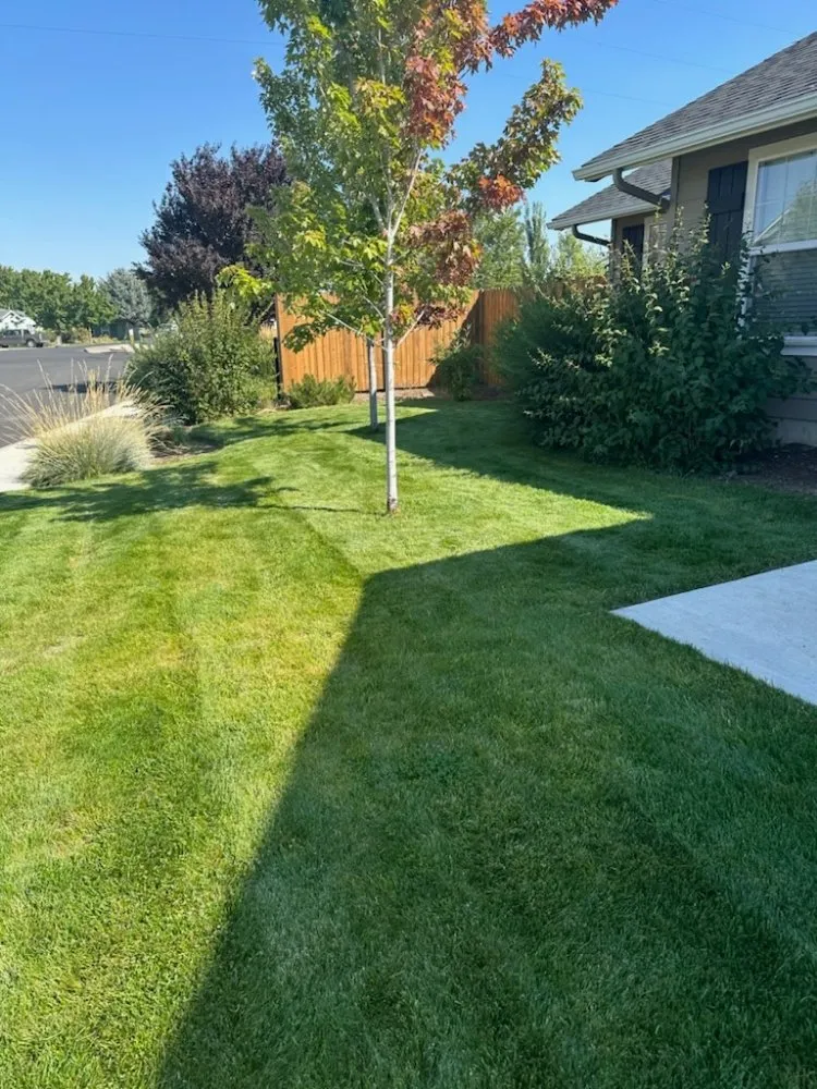 Local lawn mowing service with custom design across Redmond, OR - G&S home and Land Specialist