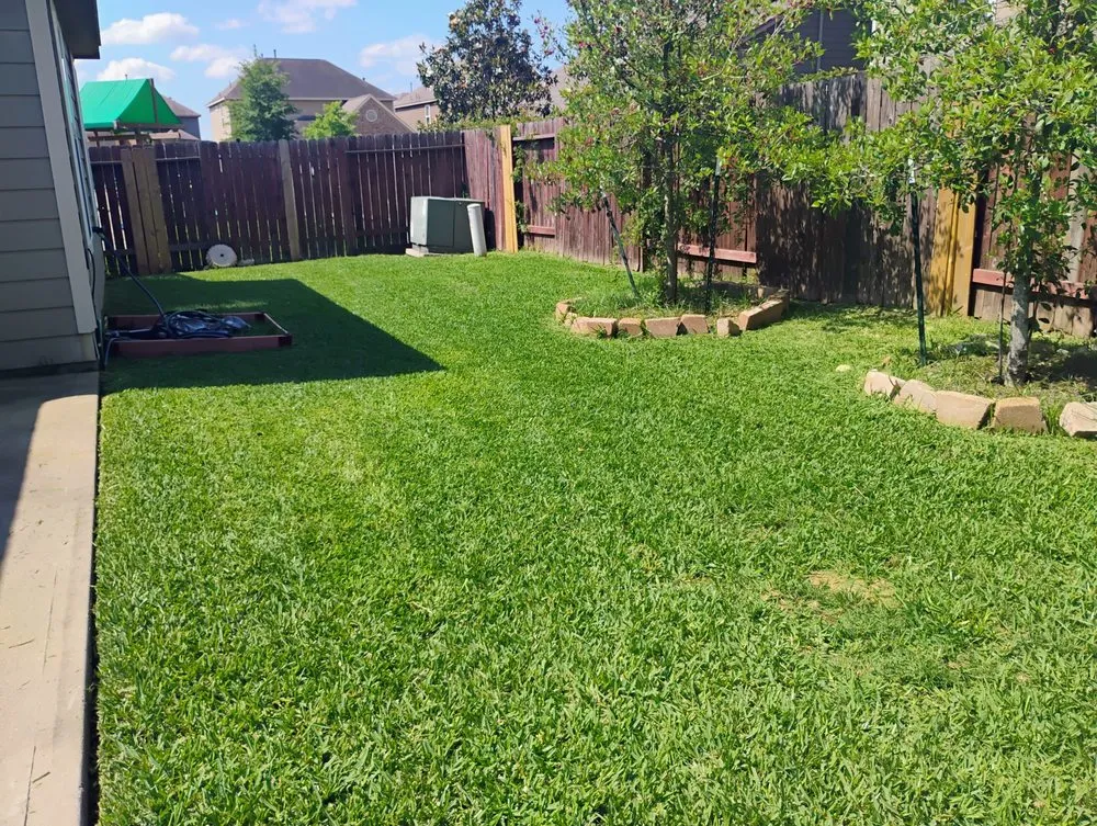 Affordable outdoor landscaping experts serving Magnolia, TX - G&S Landscaping